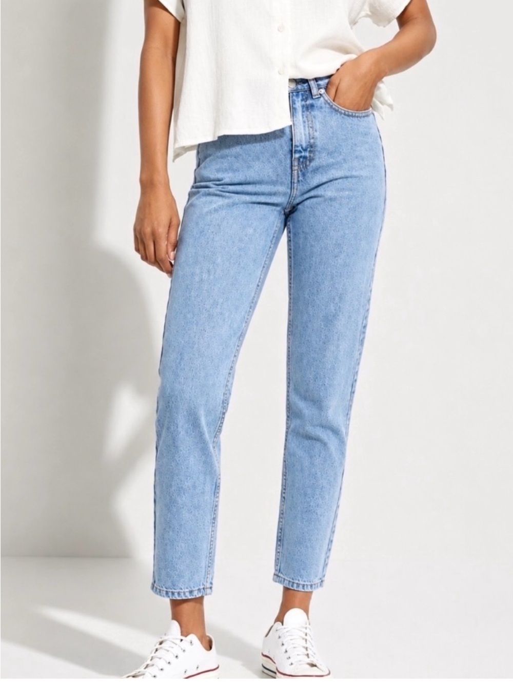 Frank And Oak Stevie High-Waisted Tapered Mom Jeans Classic Light Wash Sz 31 NWT